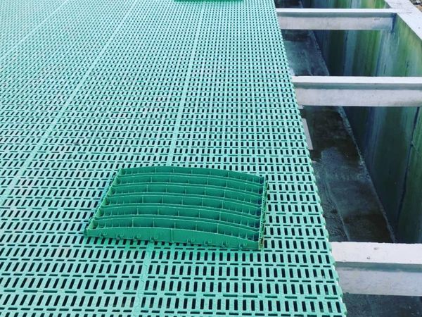 Sheep slats - mesh and plastic available - Main image
