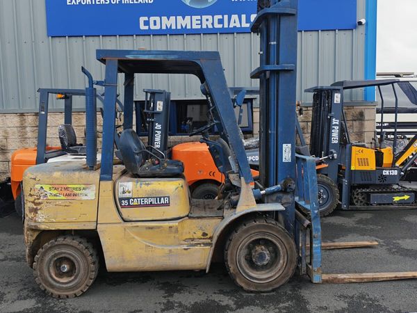For Sale: 3.5 Ton Caterpillar Forklift - Main image