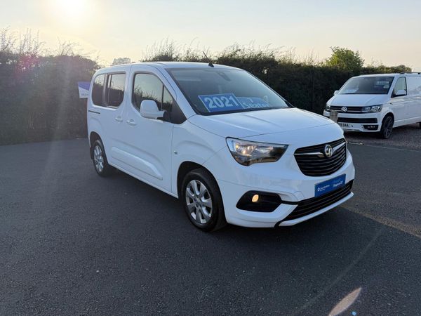 Vauxhall Combo Life 7 Seater - N.I. Registered - Main image