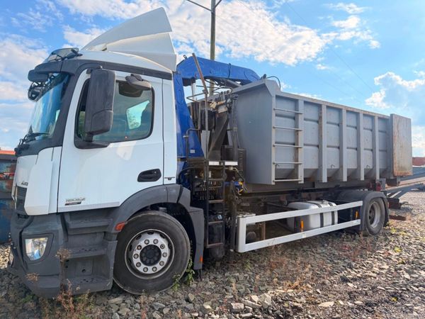 Mercedes 1832 hook loader 18 ton - NONE RUNNER - Main image