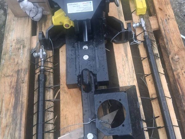 Sauermann pick-up hitch - Main image