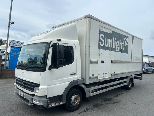 2006 Mercedes Atego 816 7.5 ton box with tail lift - Main image
