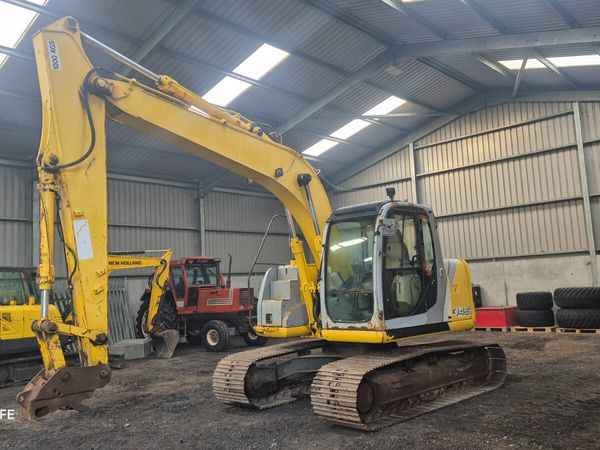 New Holland E145 - Main image