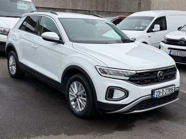 2023 Volkswagen T-Roc Commercial - Main image