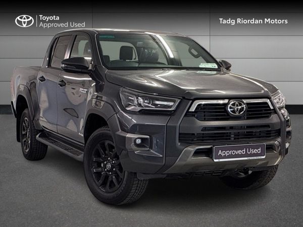 Toyota Hilux INVINCIBLE AUTO - Main image