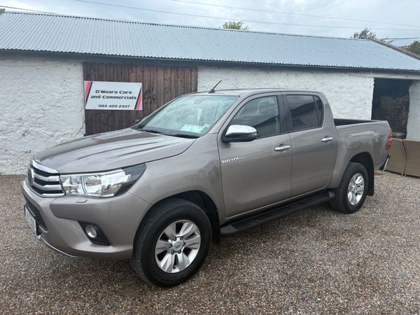 Toyota Hilux / NO VAT / Automatic / Finance - Main image