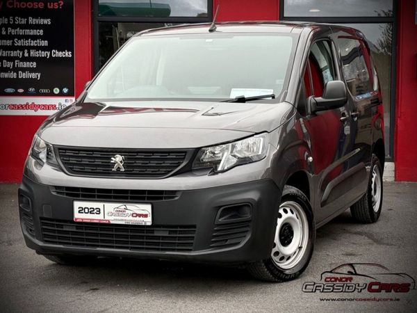 Peugeot Partner BLUEHDI PROFESSIONAL PREMIUM PLUS - Main image