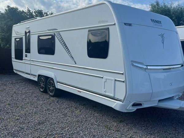 2027 FENDT VIENNA 650/700 5/6 BERTH LUX CARAVAN - Main image