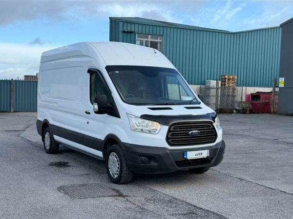 ABSOLUTELY STUNNING 2014 (142) HIGH ROOF - Main image