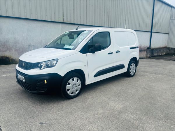 2021 Peugeot partner 1.5 100bhp PRO €8,950 +  VAT - Main image