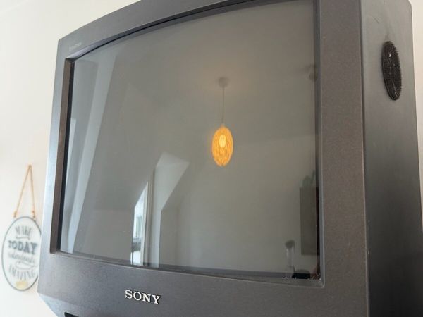 Sony KV-14T1E CRT TV — To be repaired or for parts - Main image