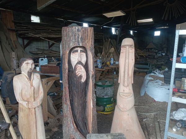 Chainsaw carvings - Main image