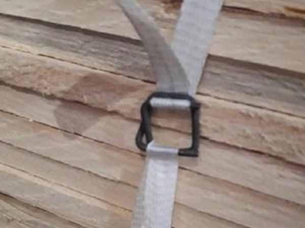 Pallet strap & plastic bags - Main image