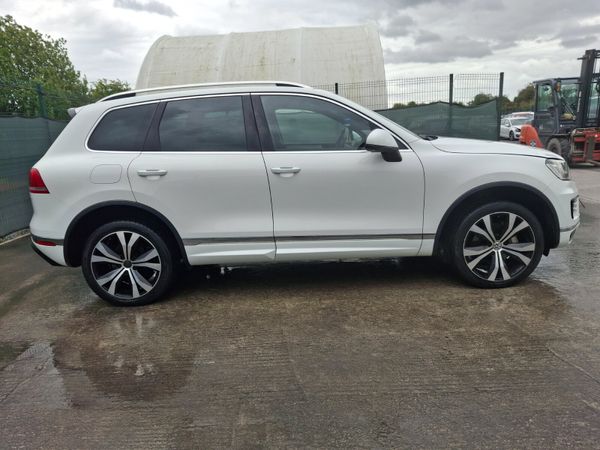 2016 Volkswagen Touareg  R line  3.0 V6  258bhp - Main image