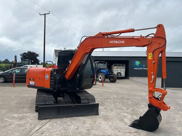 2015 Hitachi Zaxis 60, On New 600mm Pads - Main image