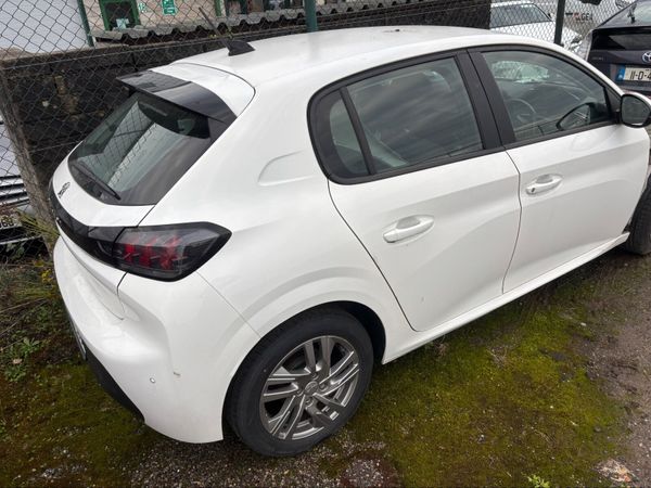 Peugeot 208 2020 petrol parts - Main image
