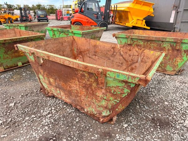 2 yard yrd chain lift builders rubbish rubble skip - Main image