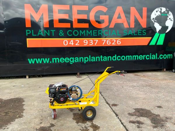 New / unused mobile Airless paint sprayer....... - Main image