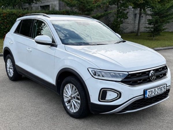 2023 Volkswagen T-Roc Commercial - Main image