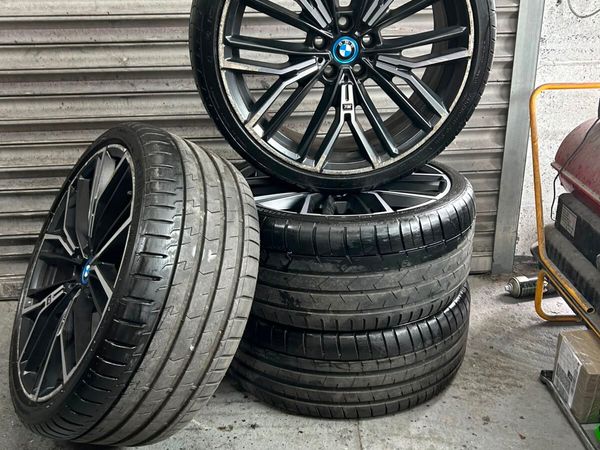 BMW 5 Series M-Sport Alloys 846m Genuine 20” - Main image