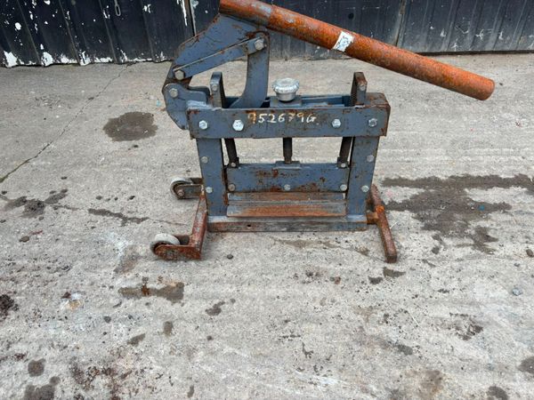 Manual block splitter / guillotine - Main image