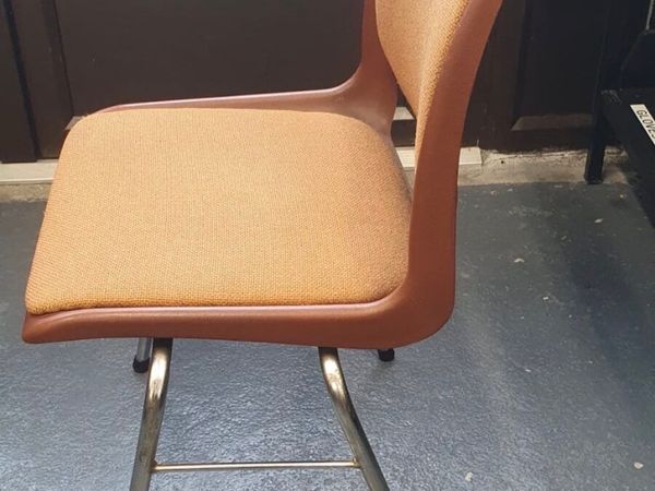 Set of 6 1970s style Retro Chairs - Main image