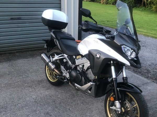 Vfr800x - Main image