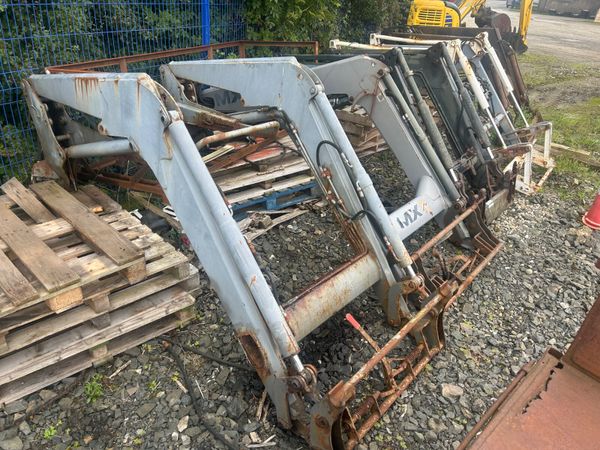 Selection of tractor front loaders - Main image