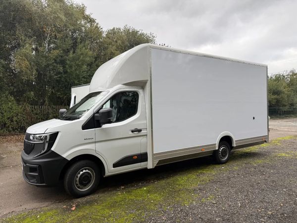 2025 Renault Master Luton Low Loader Van - Main image