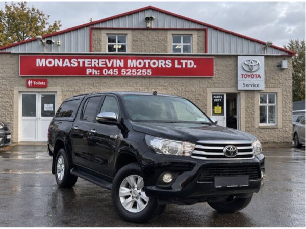 Toyota Hilux DOUBLE CAB SR5 AUTO 4DR - Main image
