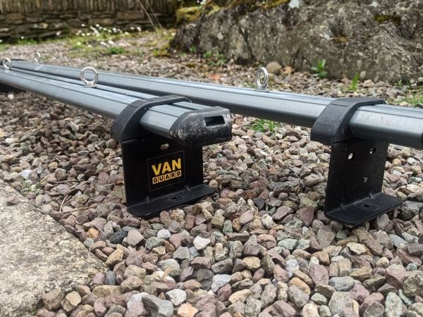 Transporter roof bars - Main image