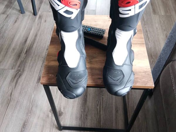 Motorcycle boots - Main image