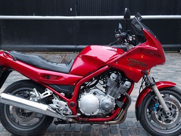 01 YAMAHA XJ900 DIVERSION - Main image