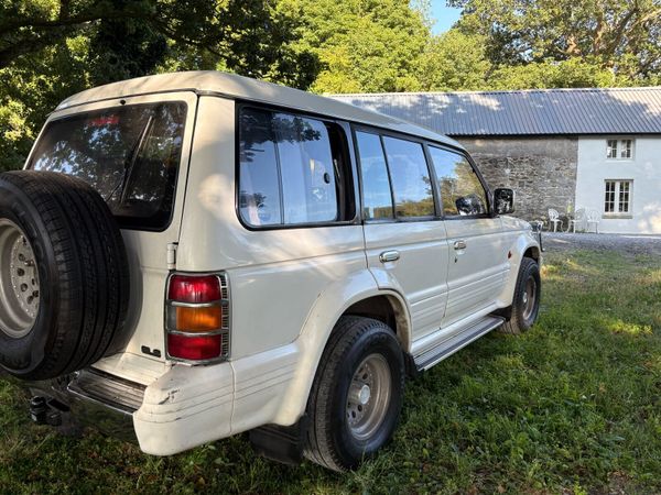 Pajero GLS auto 7 leather seats 💺 2 year NCT - Main image