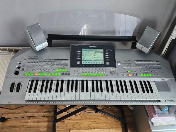 Yamaha Tyros 2 - Main image