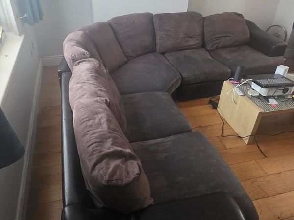 Brown L-shaped large sofa - Main image