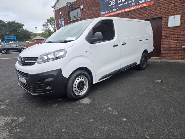 Opel Vivaro L2H1-1.5 100PS-6SP MAN 100PS-DIE-6SP 5 - Main image