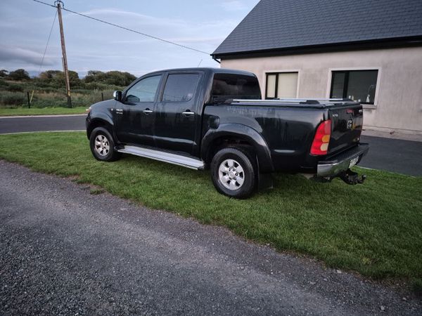 Toyota Hilux 2008 - Main image