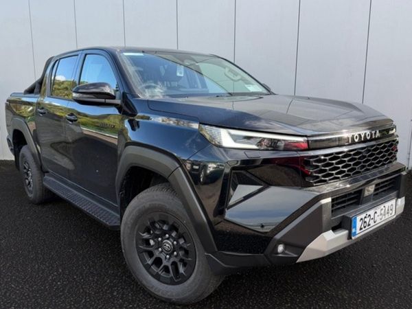 Toyota Hilux MHEV SR5 - Main image