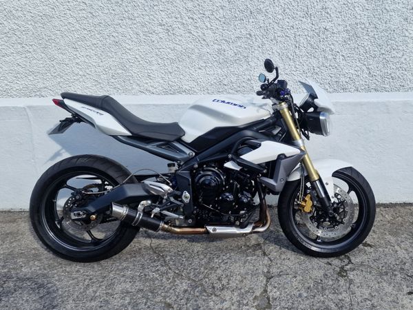 Street Triple x4 @ Doyles Athlone - Main image