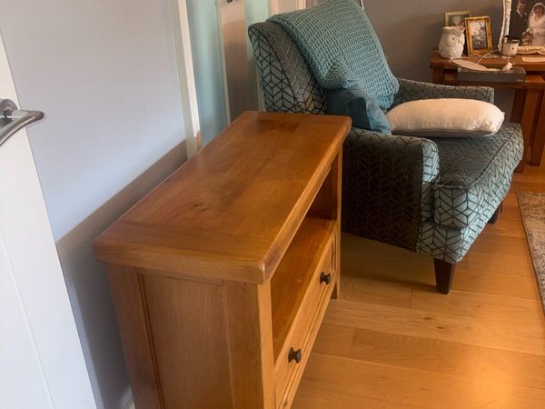 Oak tv stand - Main image