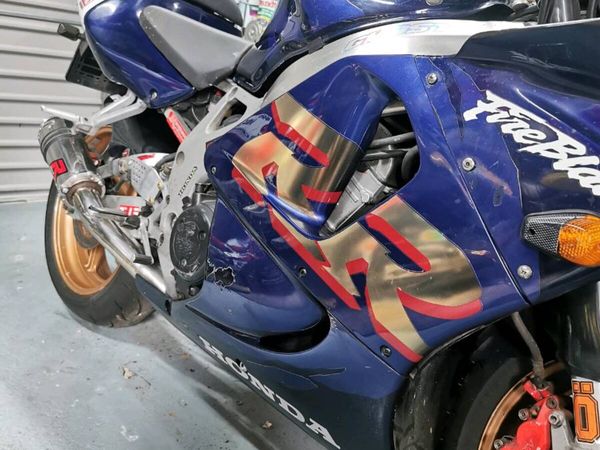 CBR 900RR - Main image