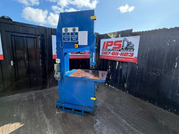 Heavy-duty industrial vertical bandsaw - Main image