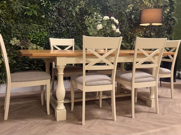 Montreux extending oak kitchen table & 6 chairs - Main image
