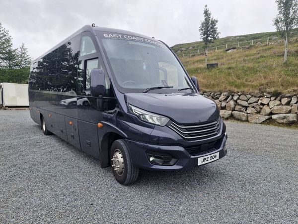 Iveco 33 Seater Midi Coach - Main image