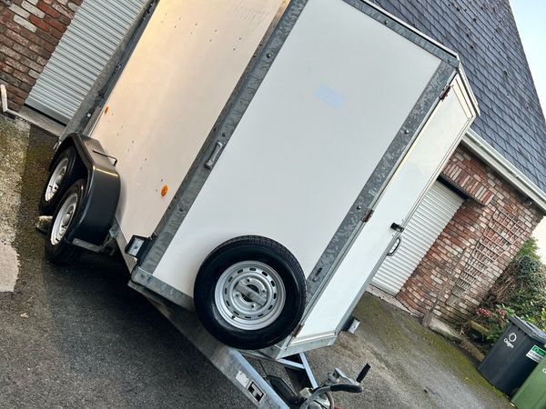 Ifor Williams Box trailer - Main image
