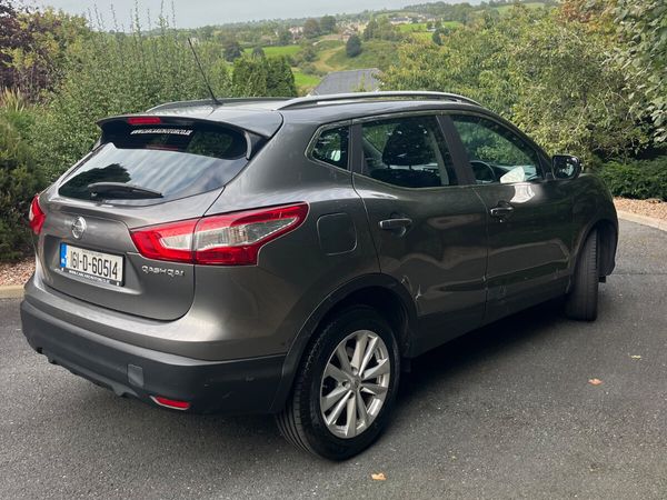 161 Nissan Qashqai Dig-T Acenta 1.2 Petrol - Main image
