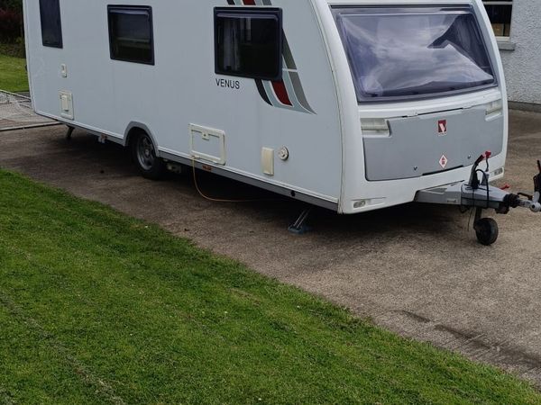 Lunar Venus 580/6 Berth Caravan - Main image