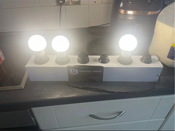 Commercial lighting fixture - Main image