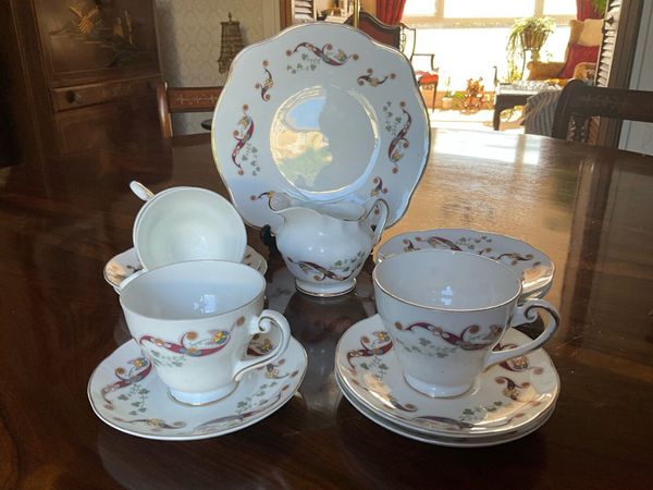 Vintage Royal Tara-Clonmacnoise Design . Ware - Main image